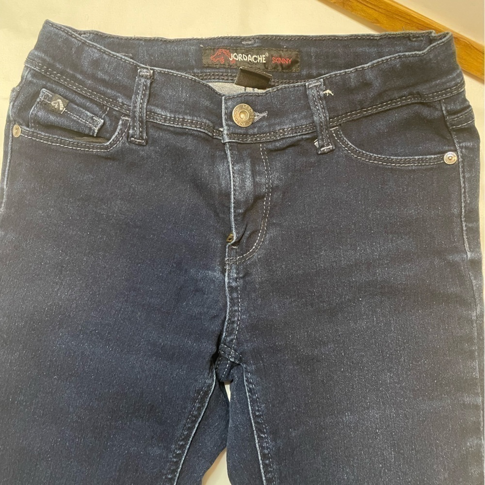 🐶🐶Girls Jordache size 12 dark wash skinny jeans🐶🐶 - Picture 2 of 6
